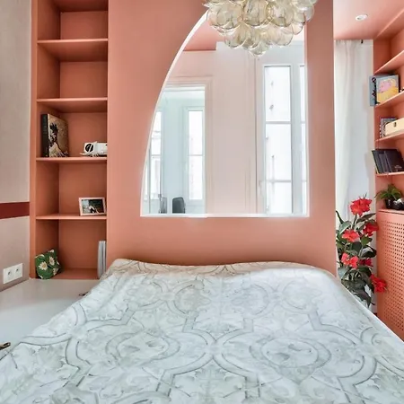 Cozy For 3 People In 18 Paris
